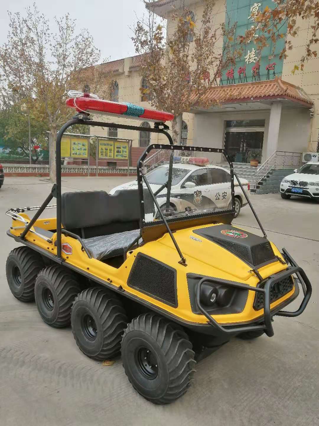 A鸭蹼式轮胎，水中行进新方式，稳定快速  两栖车