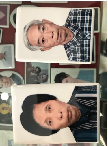 墓碑陶瓷相片 烧磁照片报价 墓碑瓷砖相片  烧磁照片制做厂家  烧磁照片在哪里买  烧制墓碑遗像
