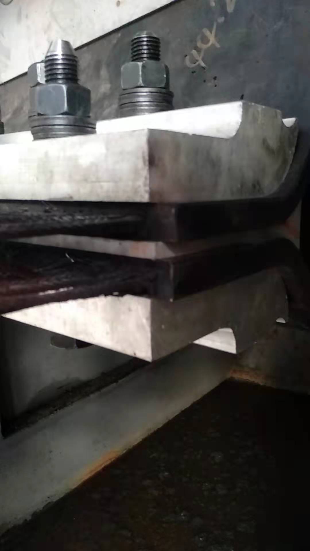 钢丝绳输送带夹具接头生产工厂  钢丝胶带  钢丝绳皮带