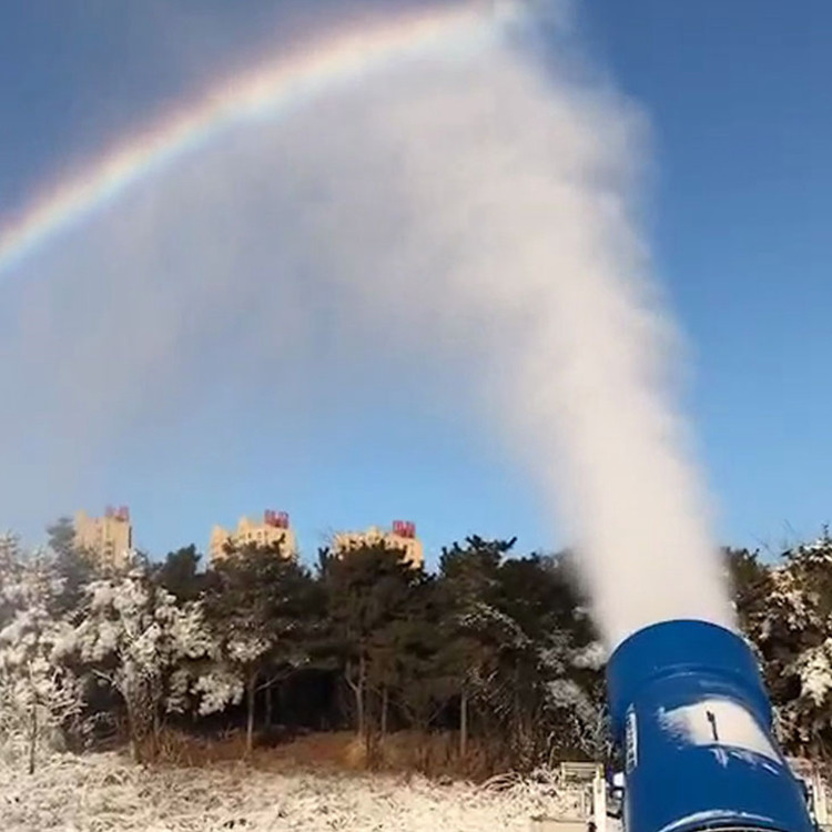 造雪机一个小时的用水和耗电量小型造雪机造雪机厂家  自动造雪机