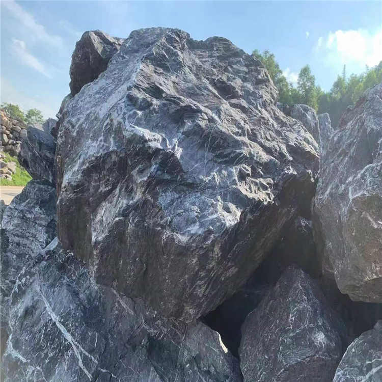 野山石景观点缀石 黑山石批发假山石 草坪摆放公园风景石