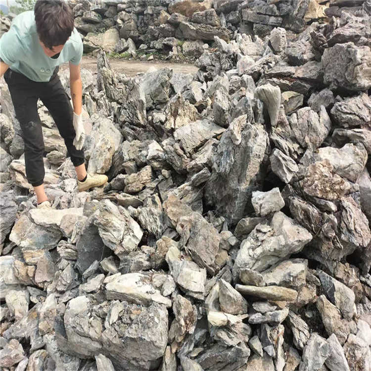鱼缸石盆景假山石 青龙石假山瀑布 广东小英石批发产地