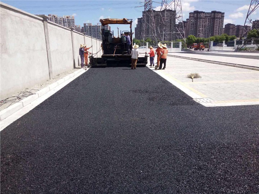 东莞市政沥青修补施工 在线询价  沥青冷补料供应  透水沥青摊铺