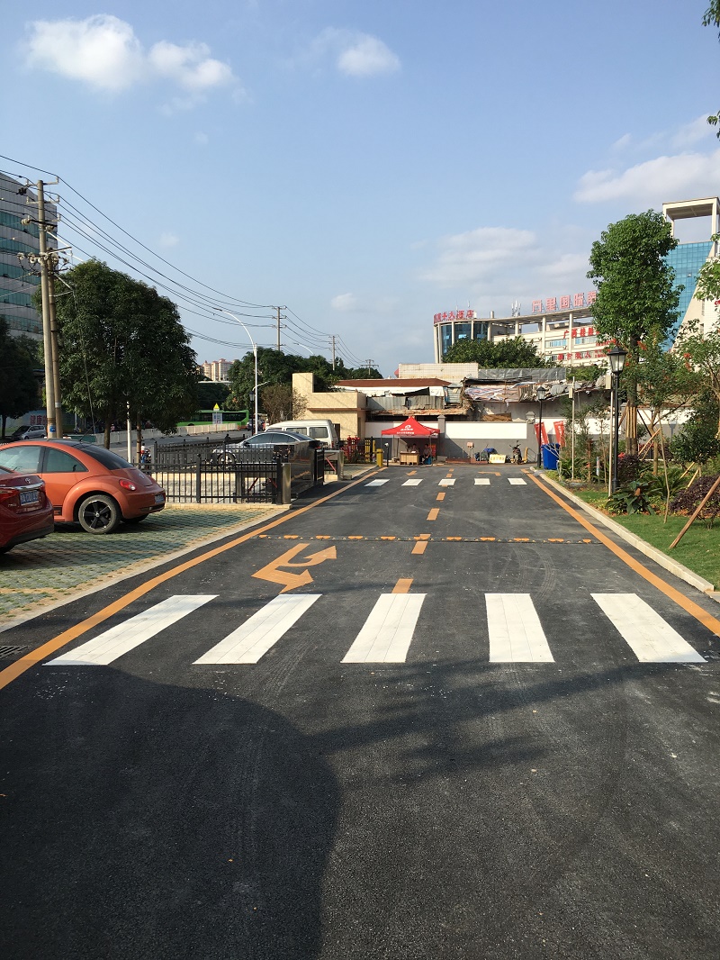 河池小区人行道标线 河池人行道标线
