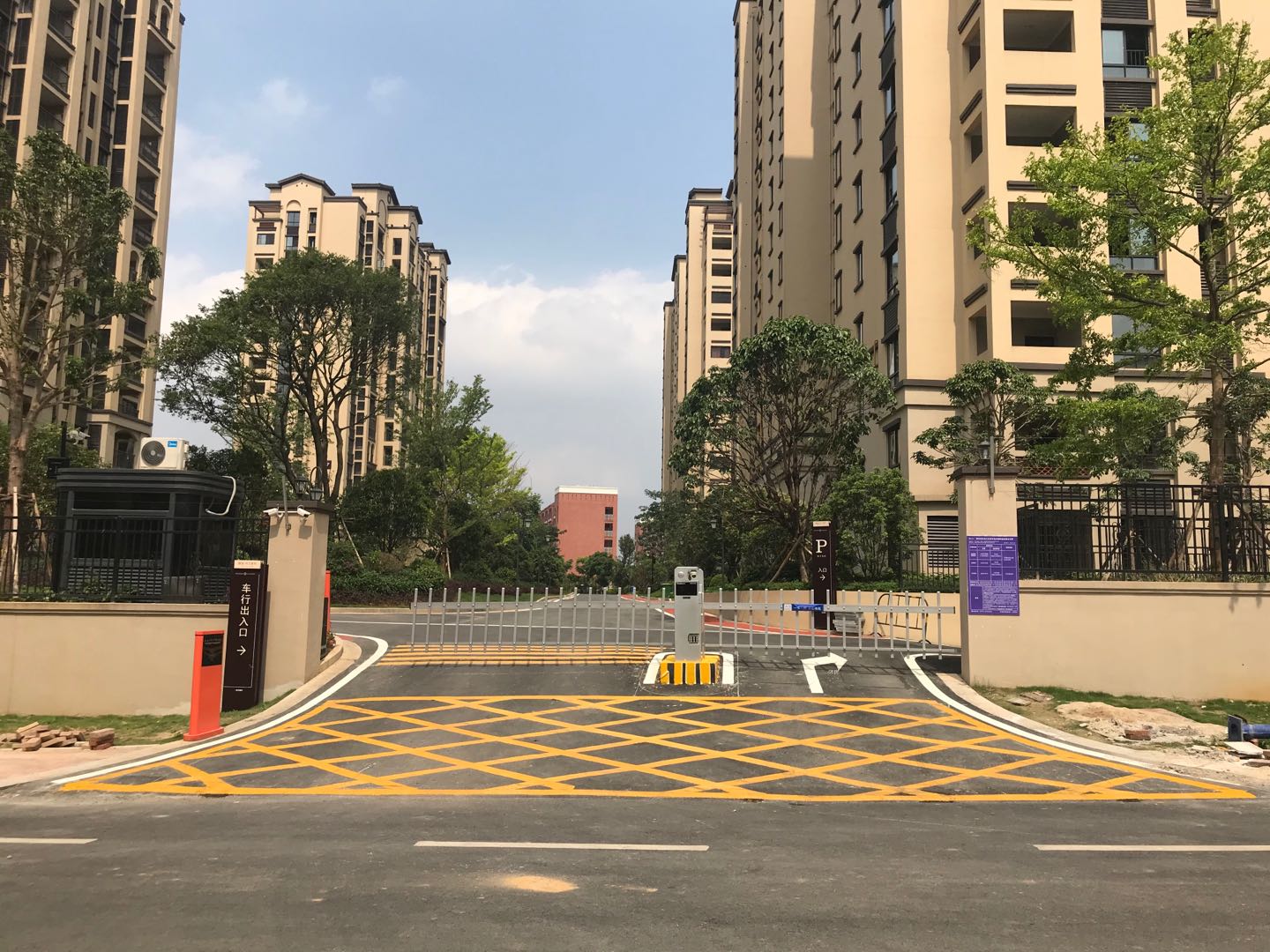 贺州小区道路划线  贺州道路划线