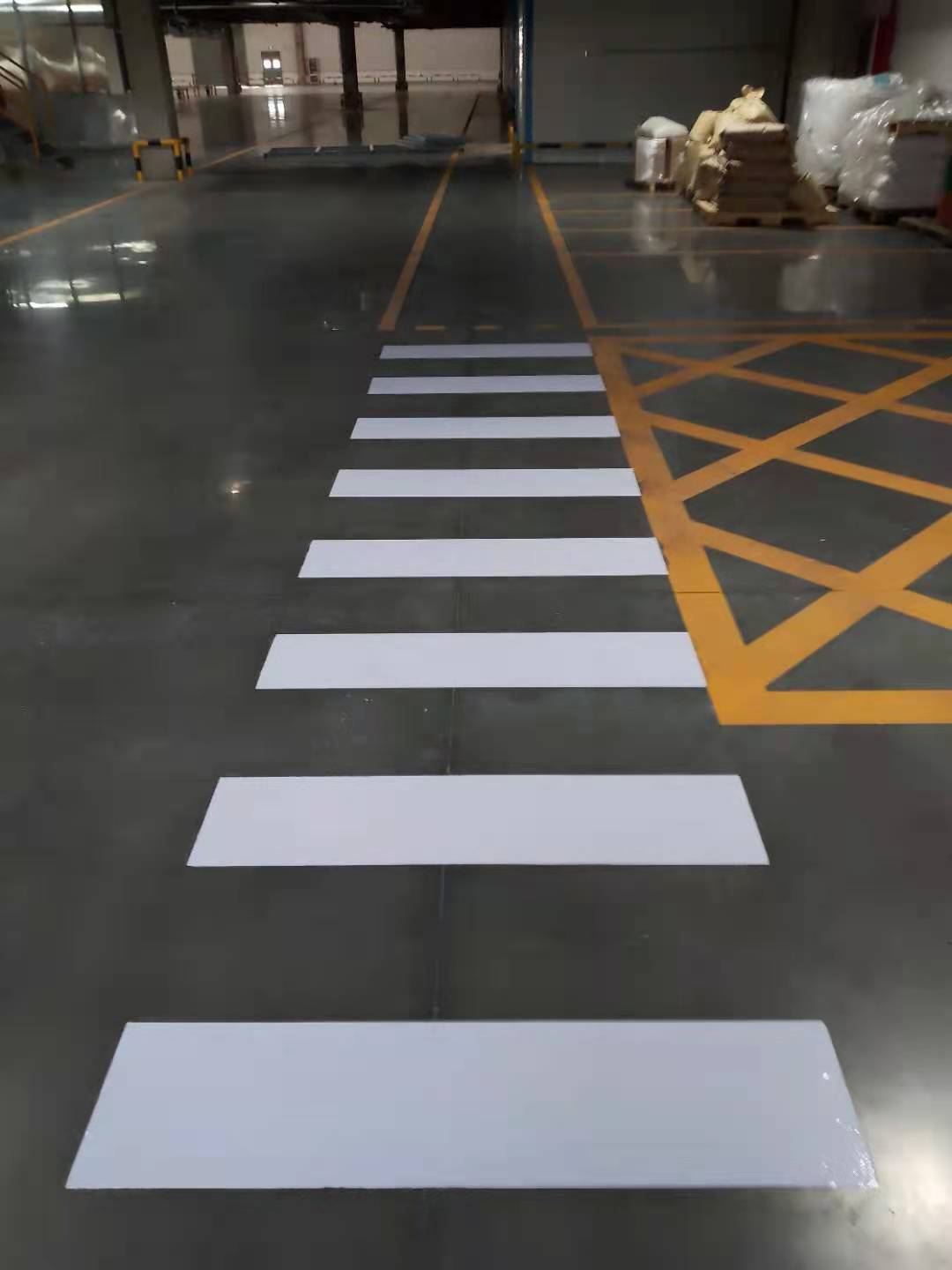 南京道路划线-厂区道路划线的标准规范  南京厂区划线  南京停车场划线