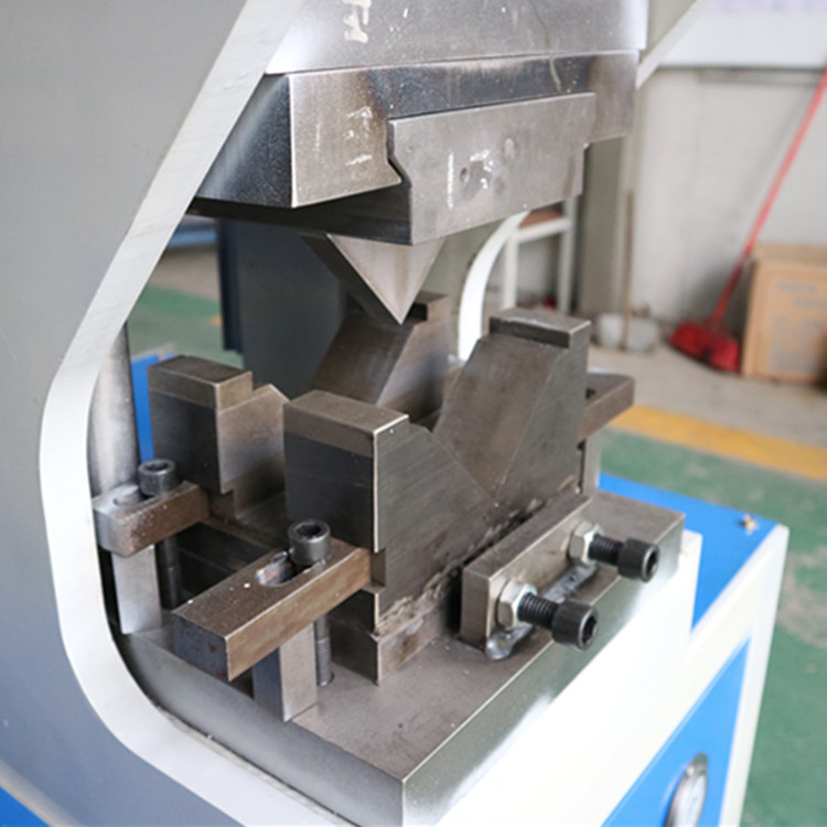 振凯90度切角模具 一次成型切角模具  一次成型冲角机
