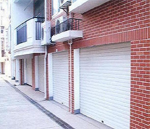大连车库门  大连卷帘门  大连卷帘工业门