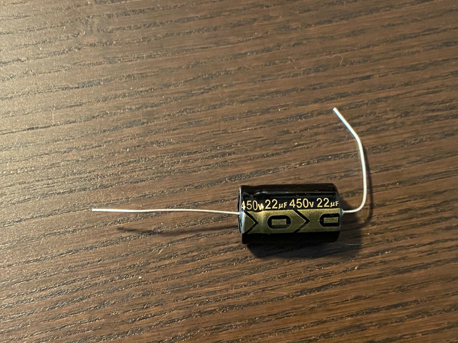 22uF-450V-105C鋁電解電容器-軸向引線Axial&nbsp;&nbsp;插件铝电解电容&nbsp;&nbsp;轴向电解电容&nbsp;&nbsp;牛角电解电容