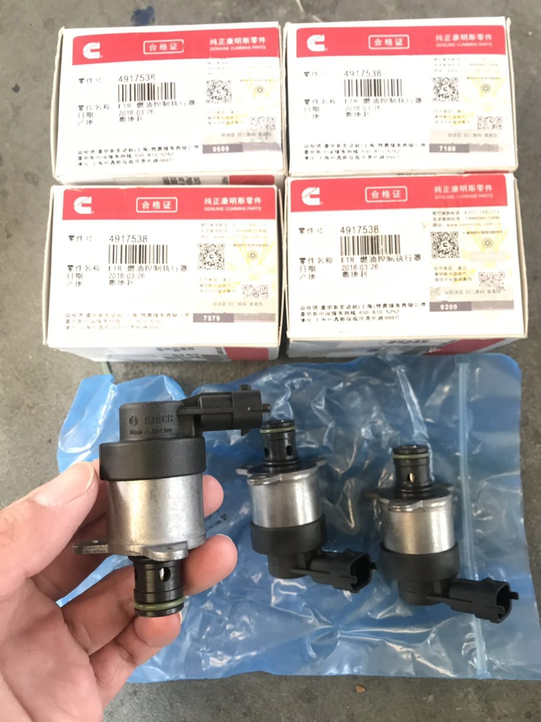 小松HD465矿卡3408587机油压力传感器日本小松
