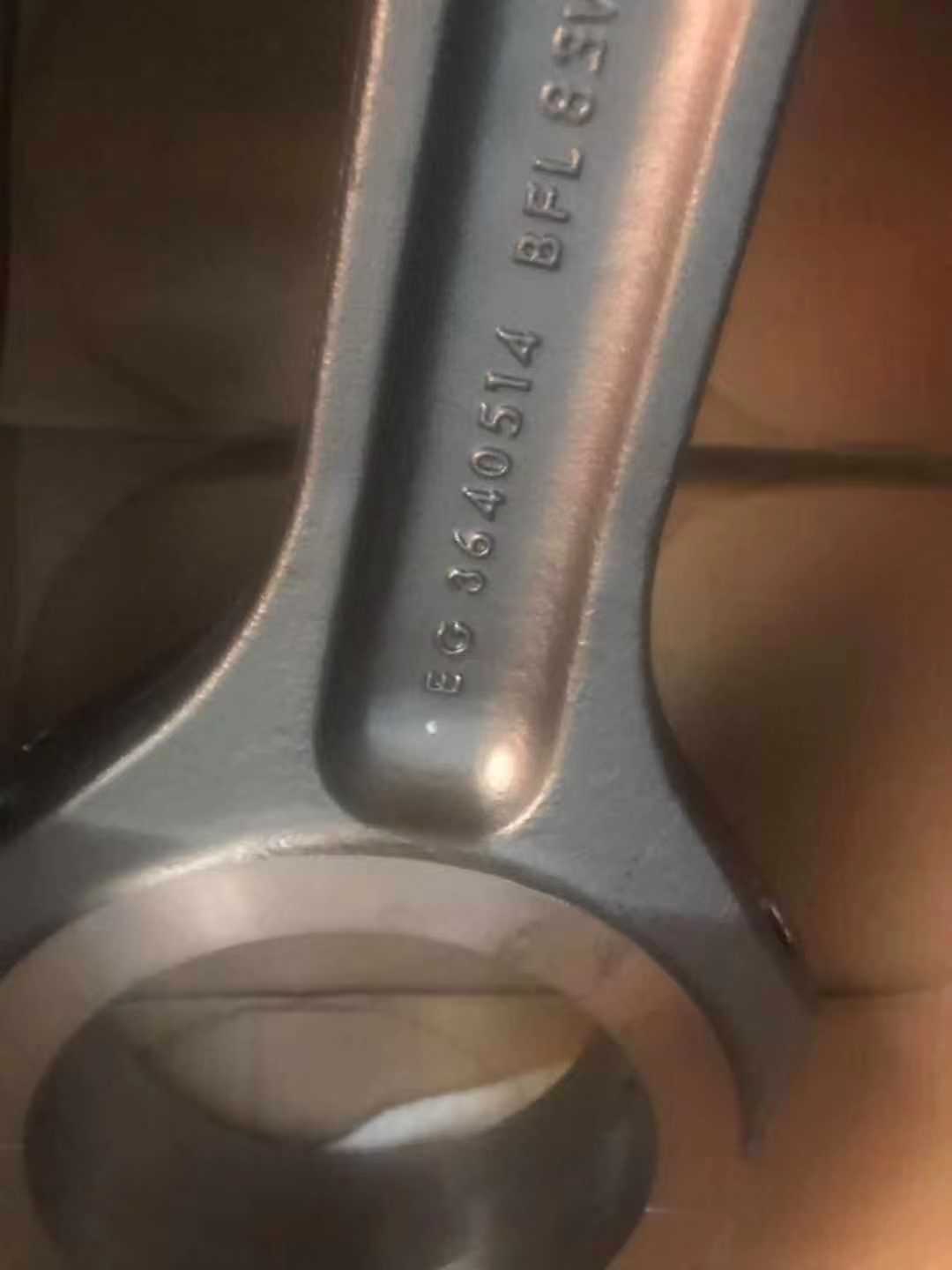 荣华南路小松仓库4334461连杆配置PC1250发动机