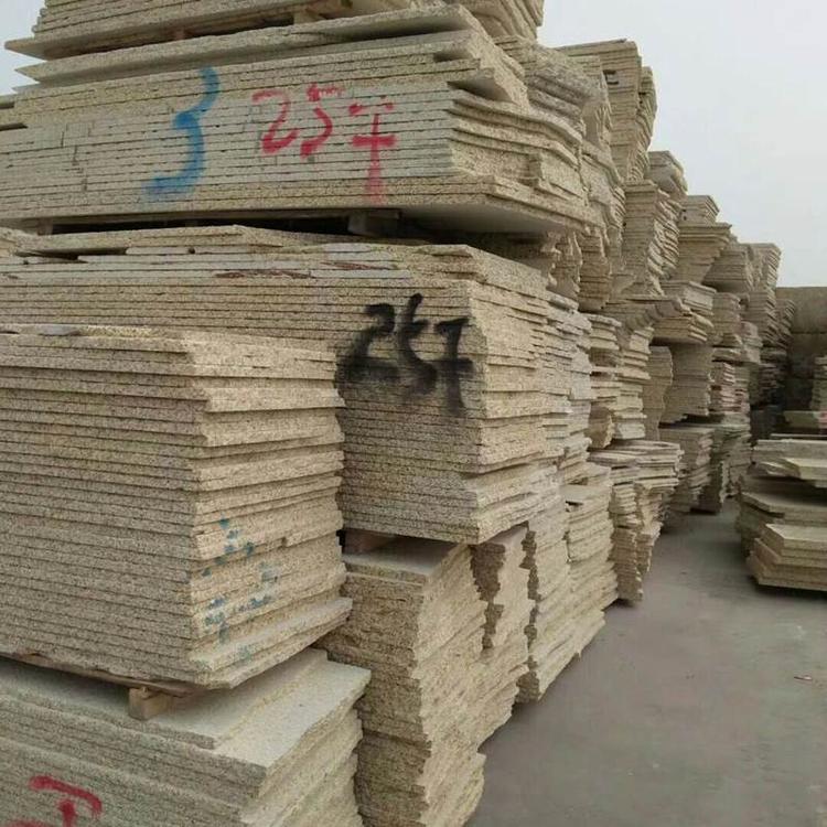 供应山东锈石 黄锈石 60*30锈石板材 产地直销 价格优惠