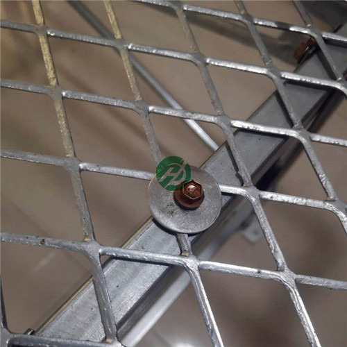 一种苗床专用的钢板网 冲压菱形网片 网面平整坚固美观  钢板网苗床