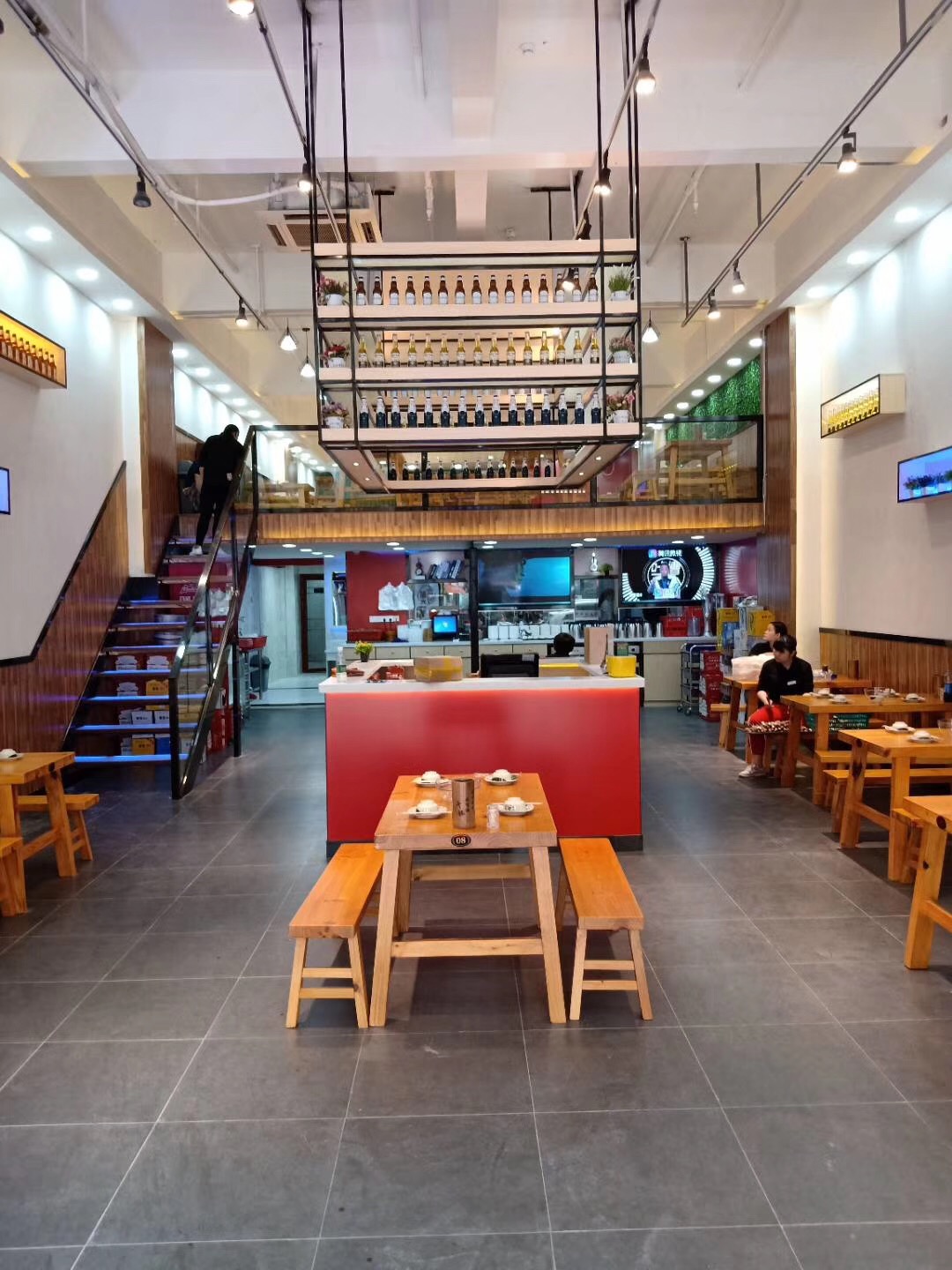 成都串串餐桌椅木屋同款烧烤桌松木餐桌椅生产定制厂家  成都串串餐桌椅厂家