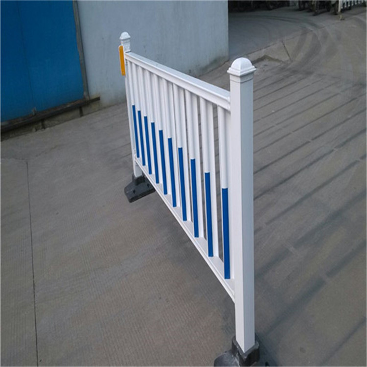 市政道路护栏隔离栏 城市马路人行道护栏厂家  道路隔离护栏