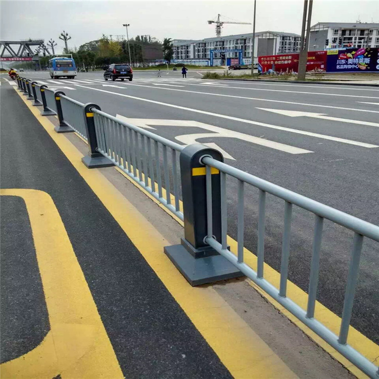 人行道不锈钢复合管护栏 高速桥梁隔离栏 市政道路护栏&nbsp;&nbsp;人行道不锈钢护栏