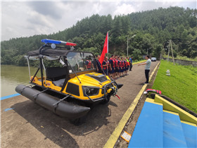 获得国家专利的河北五星霸王龙旅游景区水陆两栖车  水陆两栖车数量  水陆两栖车图片  水陆两栖车介绍