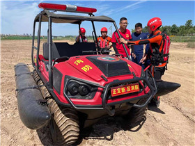 水域应急抢险车辆WX-8×8 水陆两栖全地形车的优势  8*8水陆两栖车  水陆两栖车优势  水陆两栖车厂家