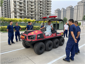 水域应急抢险车辆WX-8×8 水陆两栖全地形车的优势  8*8水陆两栖车  水陆两栖车优势  水陆两栖车厂家