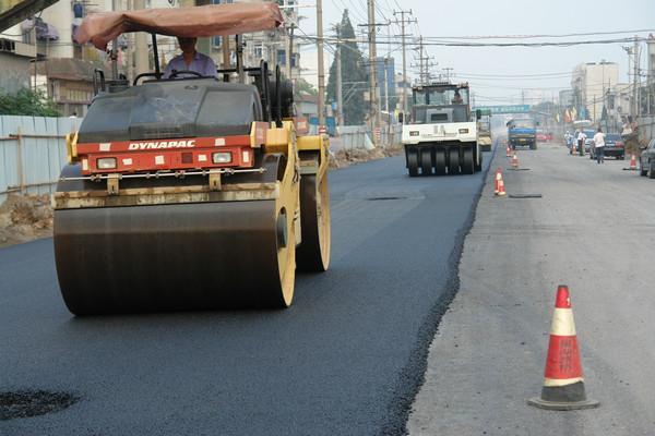 深圳宝安沥青混凝土施工 公园沥青路面摊铺标准  改性沥青冷料供应