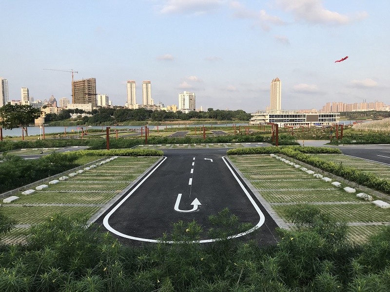 桂林市永福县停车场划线师傅  桂林市停车场划线  桂林停车场划线