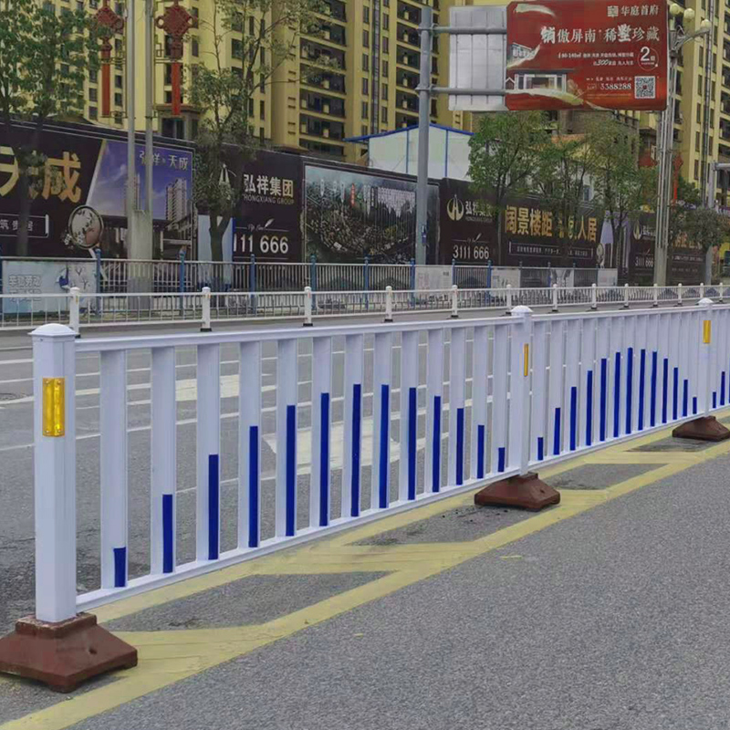 道路护栏专业生产厂家供应人行道护栏道路隔离护栏 道路护栏隔离栏