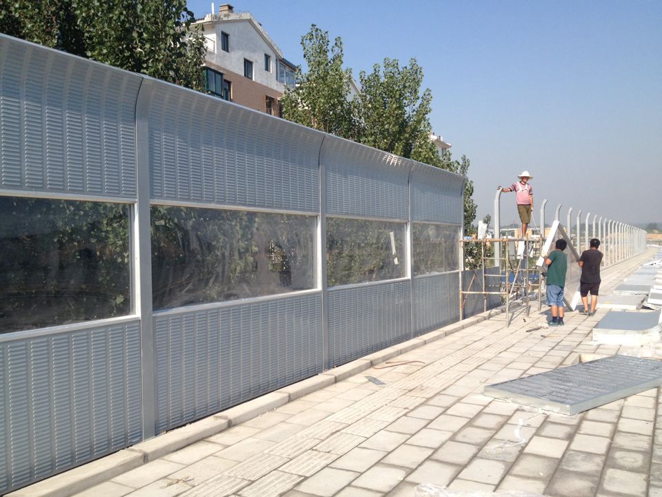 高速公路声屏障工厂隔音屏小区降噪隔音屏桥梁声屏障  高速公路隔音屏