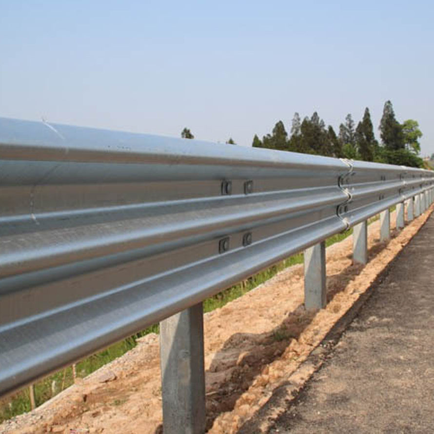 公路波形护栏厂家直供福建地区波形护栏 喷塑护栏板  波形梁防护栏
