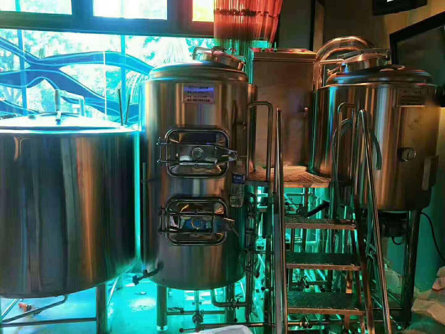 小型啤酒设备定做厂家餐饮1000升啤酒设备&nbsp;&nbsp;啤酒设备厂家