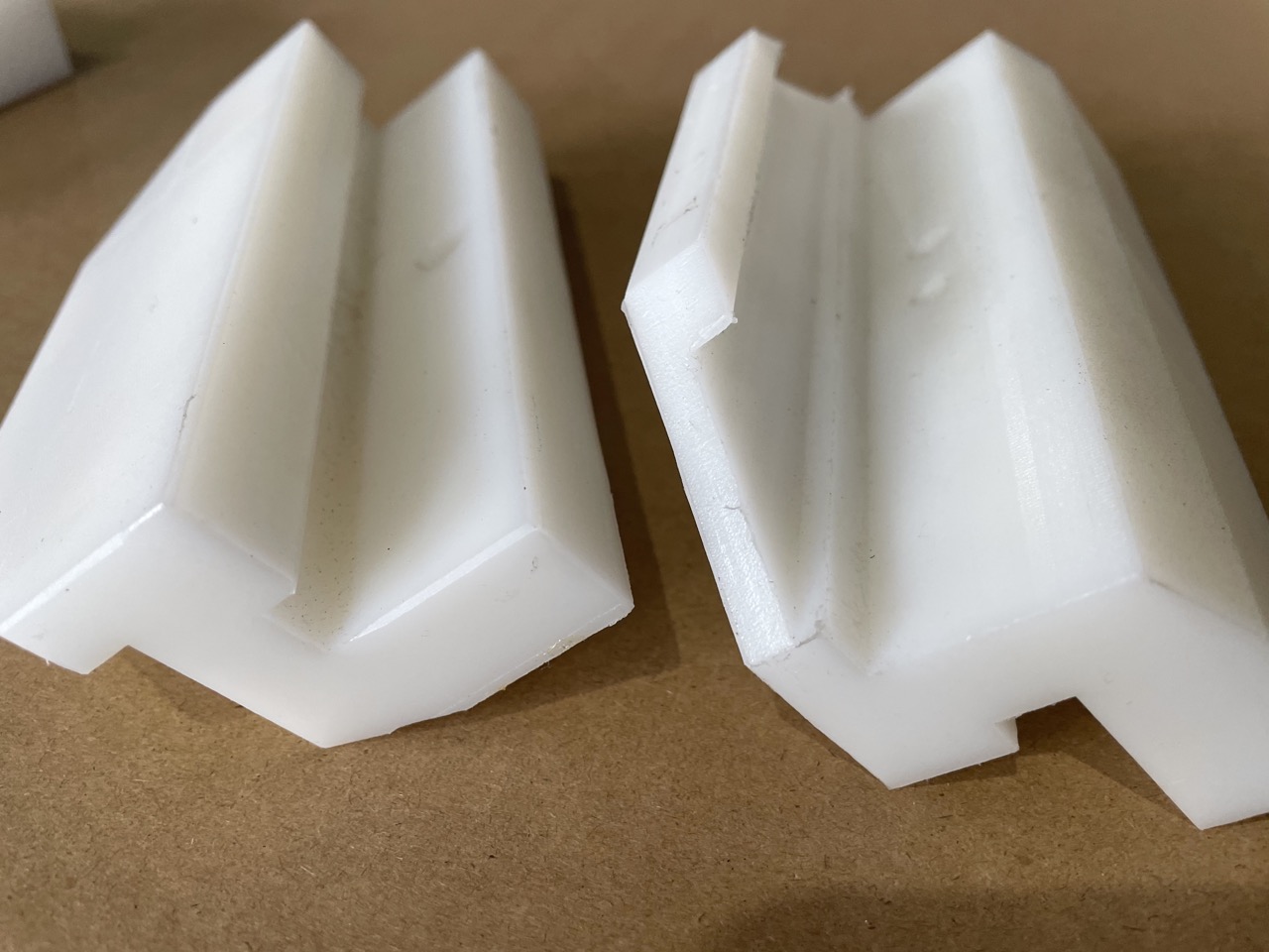 新兴来图定做聚乙烯滑块  UPE异形件