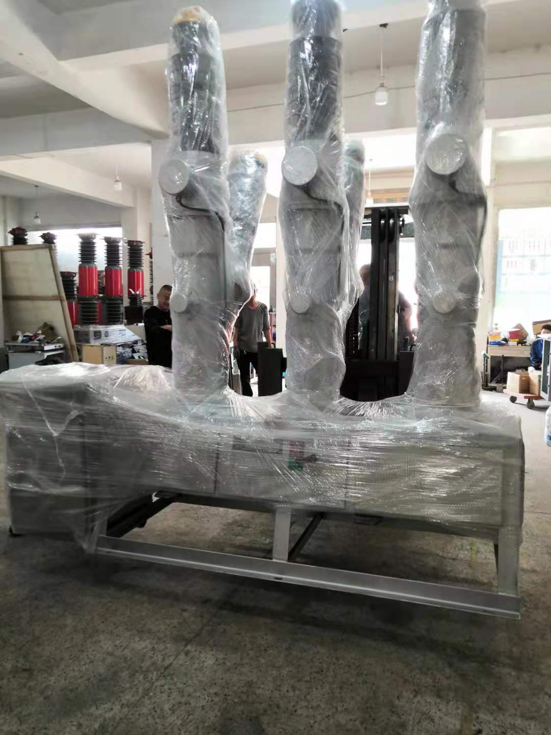 户外瓷柱式40.5KVSF6断路器LW8-40.5/1600  35KV六氟化硫断路器  祝捷电气  40.5KV六氟化硫断路器