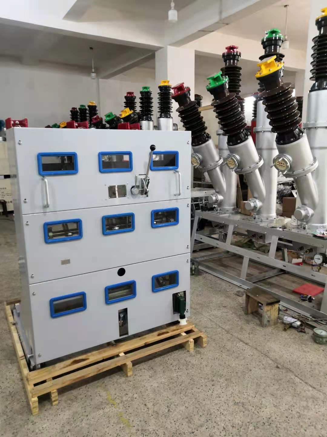 户外瓷柱式40.5KVSF6断路器LW8-40.5/1600  35KV六氟化硫断路器  祝捷电气  40.5KV六氟化硫断路器