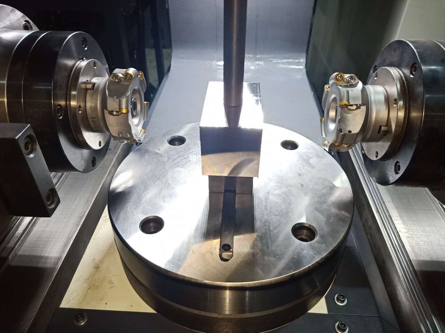 固达机械数控精密双侧铣床350NCG跑得快  数控双头铣床  卧式双端面铣床  双主轴双侧铣床