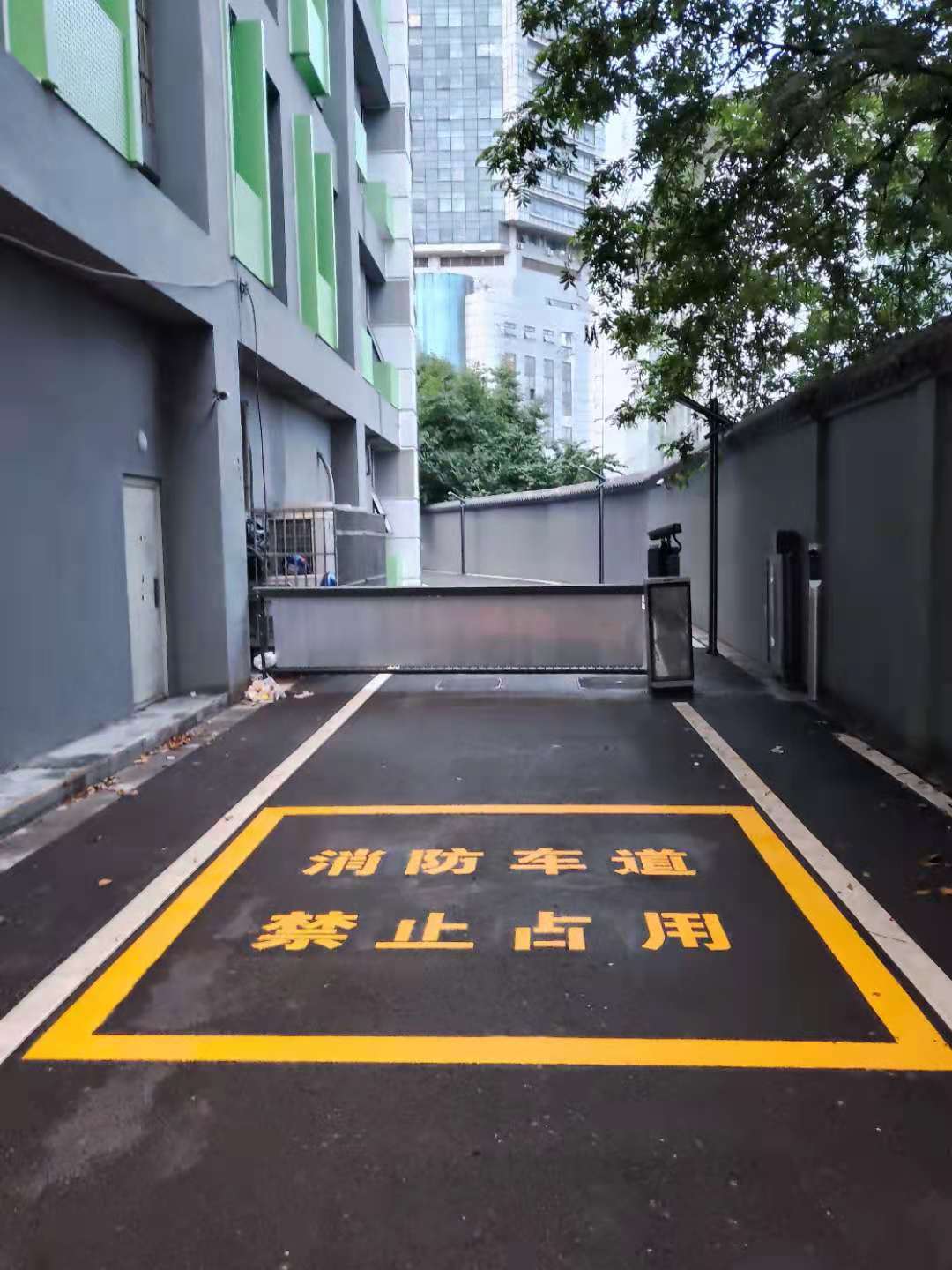 南京道路划线-南京达尊道路标线热熔施工报价  南京厂区划线  南京停车场划线