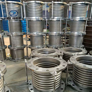 衬四氟不锈钢波纹补偿器  波纹补偿器材质  波纹膨胀节标准  补偿器型号