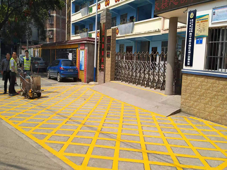 梧州学校门口路面划线  梧州学校门口划线  梧州学校路面划线  梧州学校划线