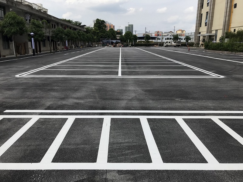 桂林市永福县停车场划线师傅  桂林市停车场划线  桂林停车场划线