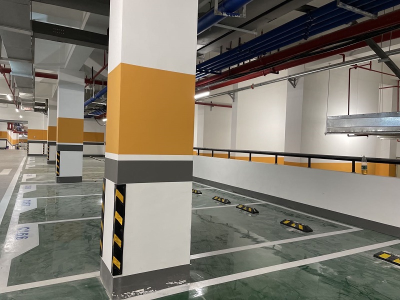 来宾地下车库交通标志施划  来宾地下车库划线  来宾地下车库施工