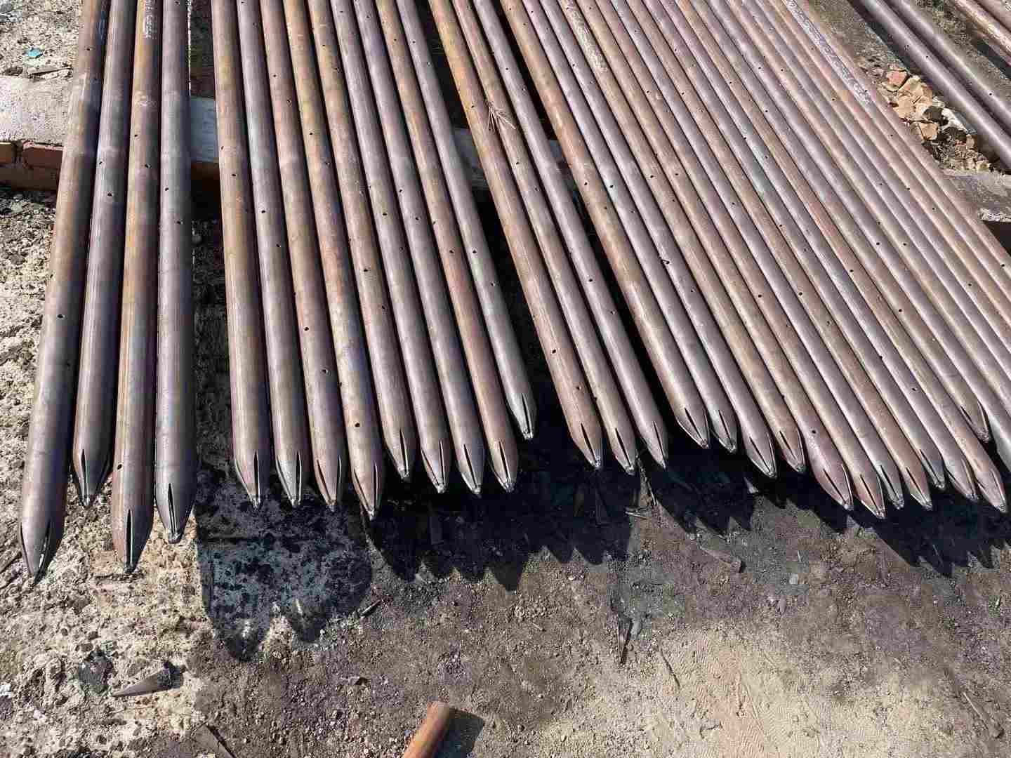 超前管棚支护导向管制作