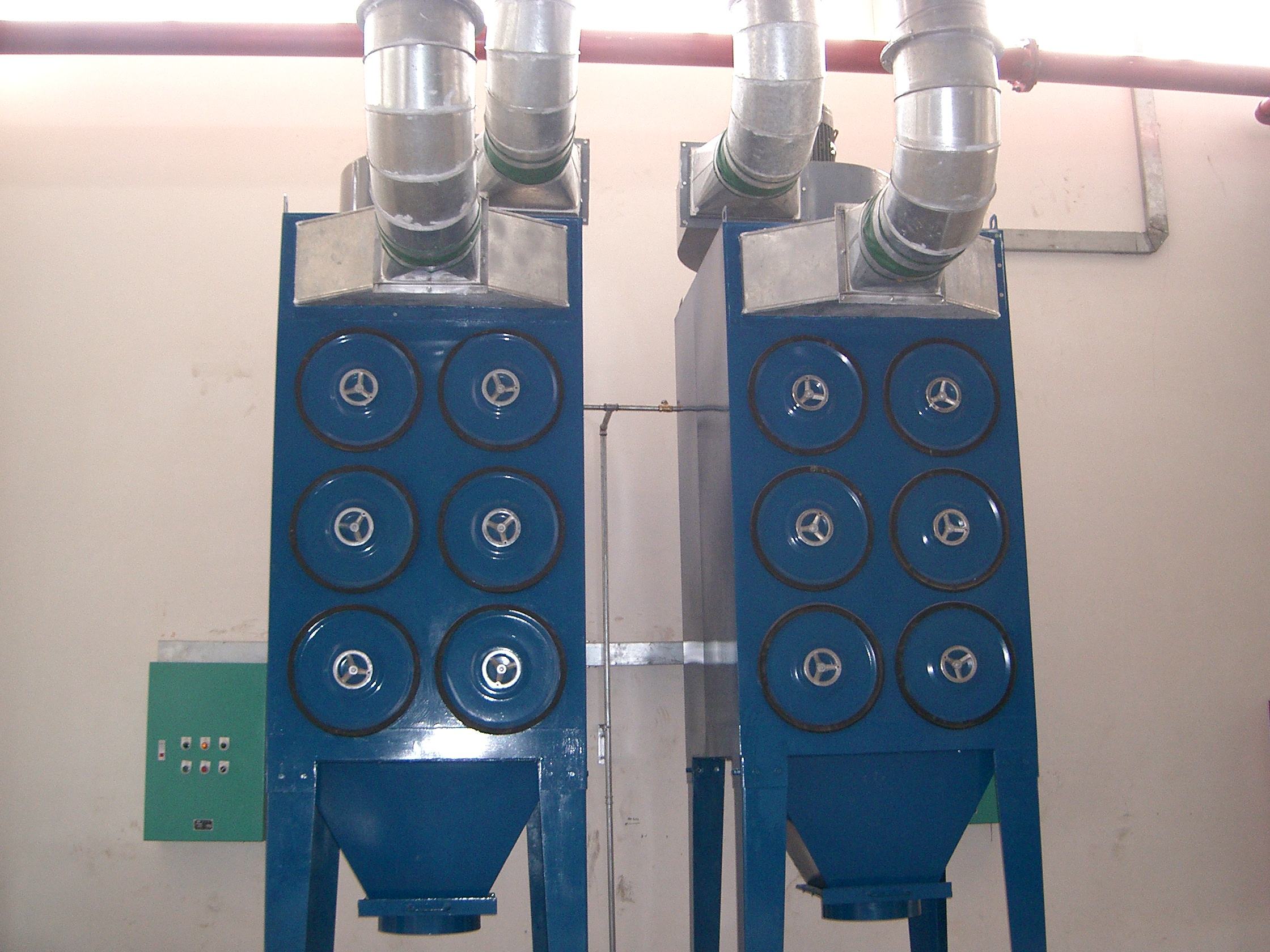 滤筒除尘器脉冲式滤筒除尘器规格型号齐全  斜插式滤筒除尘器  直插式滤筒除尘器