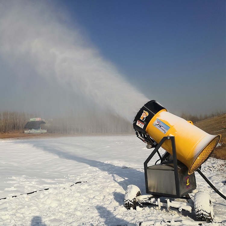 小型造雪机 适合酒店庄园打造雪景适用 出雪量大 移动方便