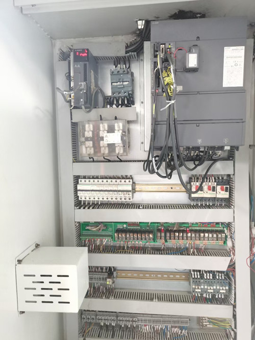 二手南京炳德VMC850加工中心立式CNC加工中心  炳德850加工中心  炳德立式加工中心