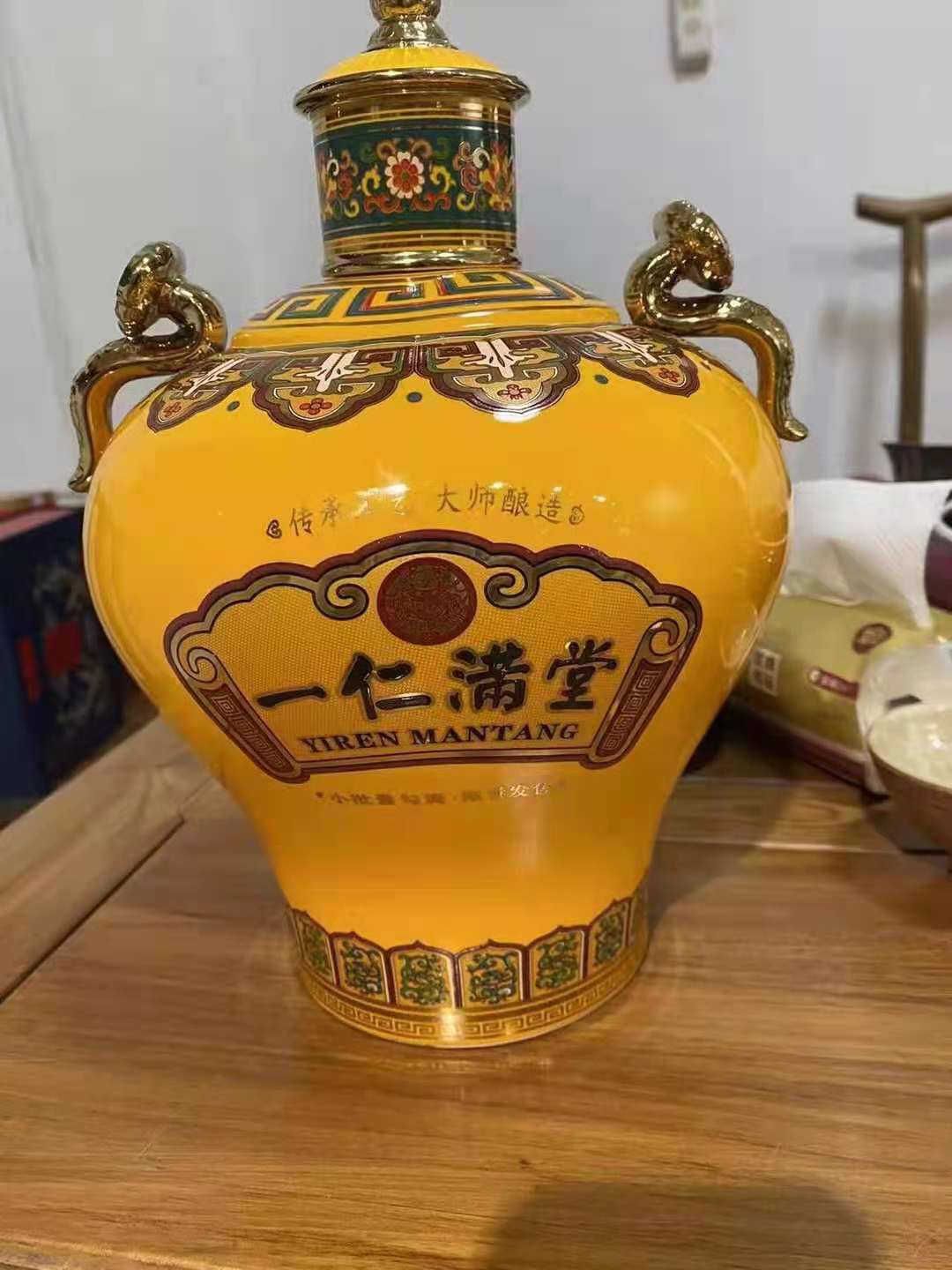 陶瓷双耳装饰酒瓶 密封酒坛子5斤10斤宫廷风  家用双耳装饰酒瓶  10斤宫廷风陶瓷酒坛