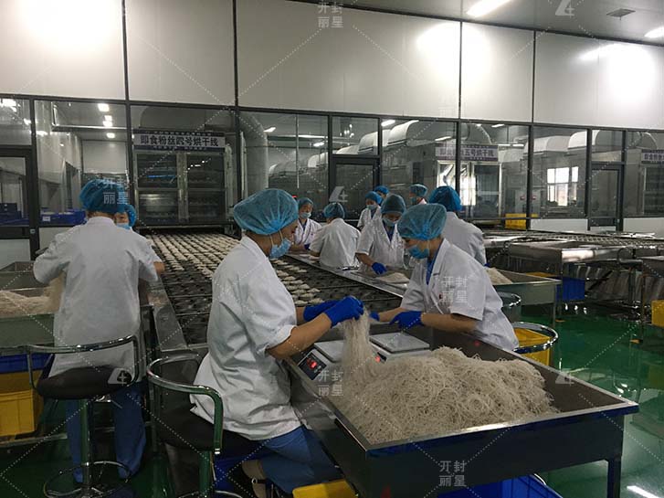 日产12吨方便粉丝生产线，丽星碗装粉丝加工设备价格
