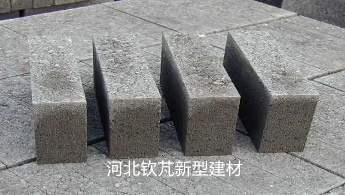 钦芃建材 混凝土水泥实心砖生产厂家  水泥砖厂家  实心砖厂家  混凝土实心砖厂家