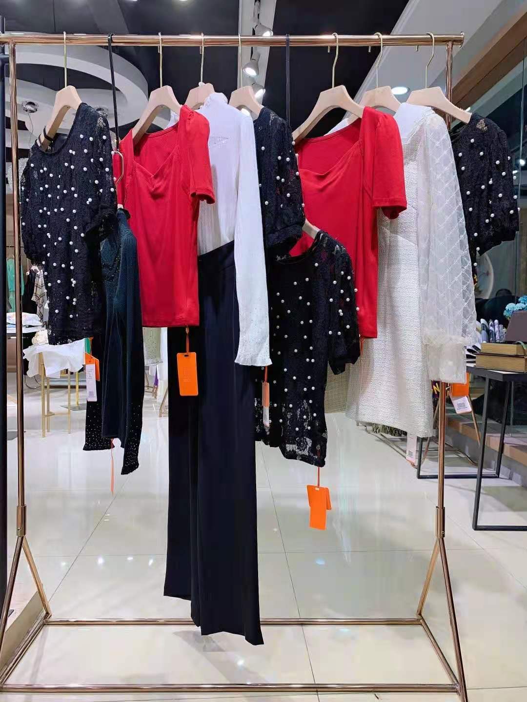 潮牌女装百丝21秋品牌女装折扣尾货一手货源批发  女装尾货批发  女装库存尾货批发