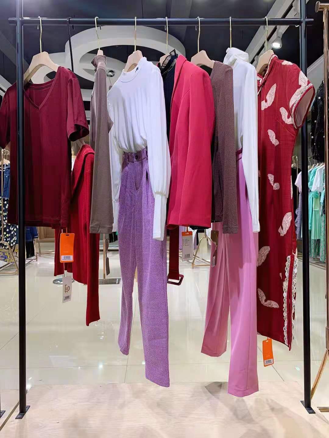 潮牌女装百丝21秋品牌女装折扣尾货一手货源批发  女装尾货批发  女装库存尾货批发