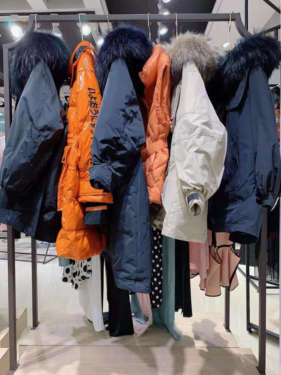知名品牌雪罗拉21秋女装折扣尾货库存供应商  女装尾货批发  女装一手货源