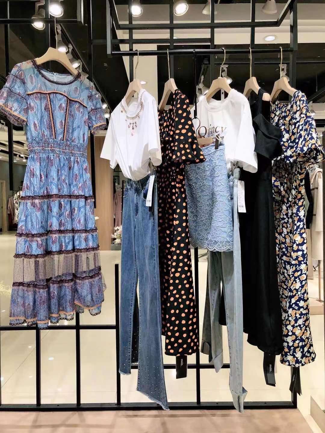 简约时尚品牌慕拉2021秋冬专柜下架女装折扣尾货批发  女装尾货批发  女装库存尾货批发