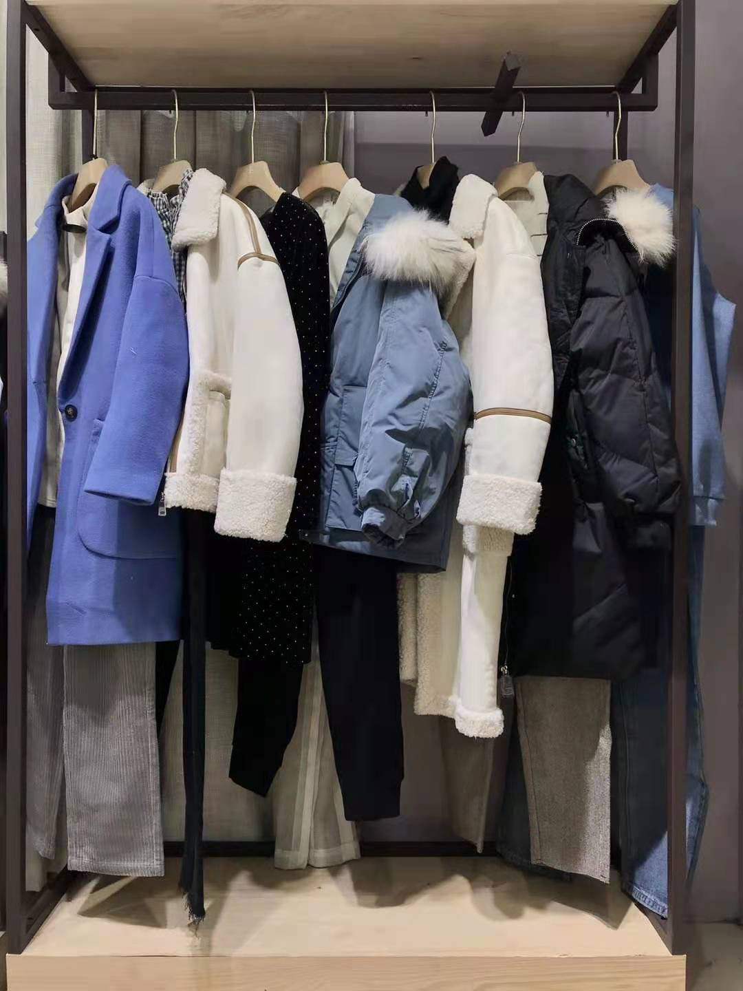 大牌品牌女装如缤2021知名品牌女装折扣尾货库存批发  女装尾货批发  女装库存尾货批发